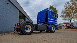 20251019-Tom-Holding-00096